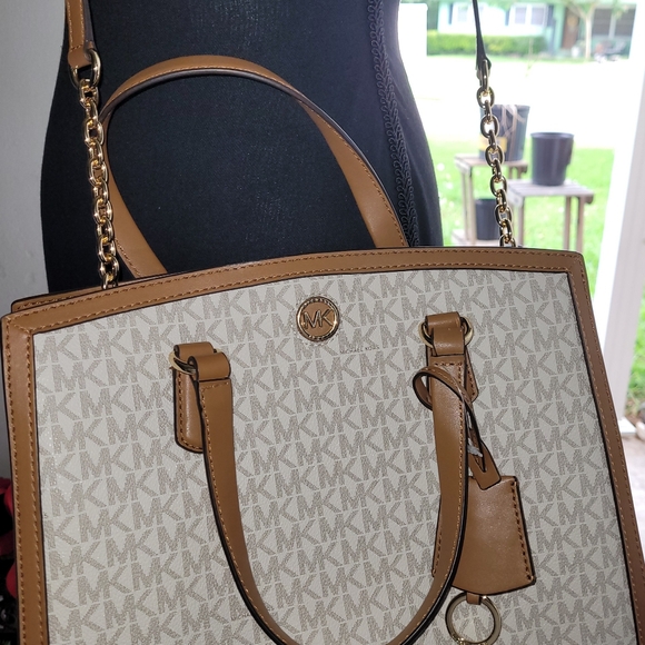 Purse/Bag/Satchel/Michael Kors - Picture 12 of 14